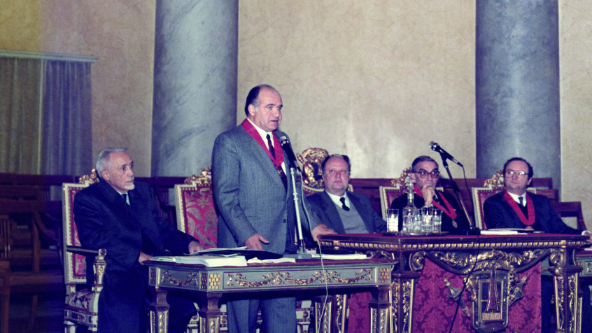 Palazzo centrale, aula Magna, Valerio Zanone, 25 novembre 1985 (CHL A_35_34_001)