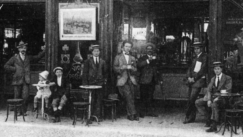 Pavia, corso Vittorio Emanuele 61 ora corso Strada Nuova, palazzo Brambilla, Bar Internazionale,post. 1905  (CHL MC_A_4508)