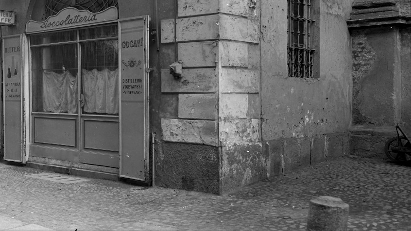 Pavia, via Bussolaro 2, caffetteria Cima, 1935 ca. (CHL M_45_14_001)